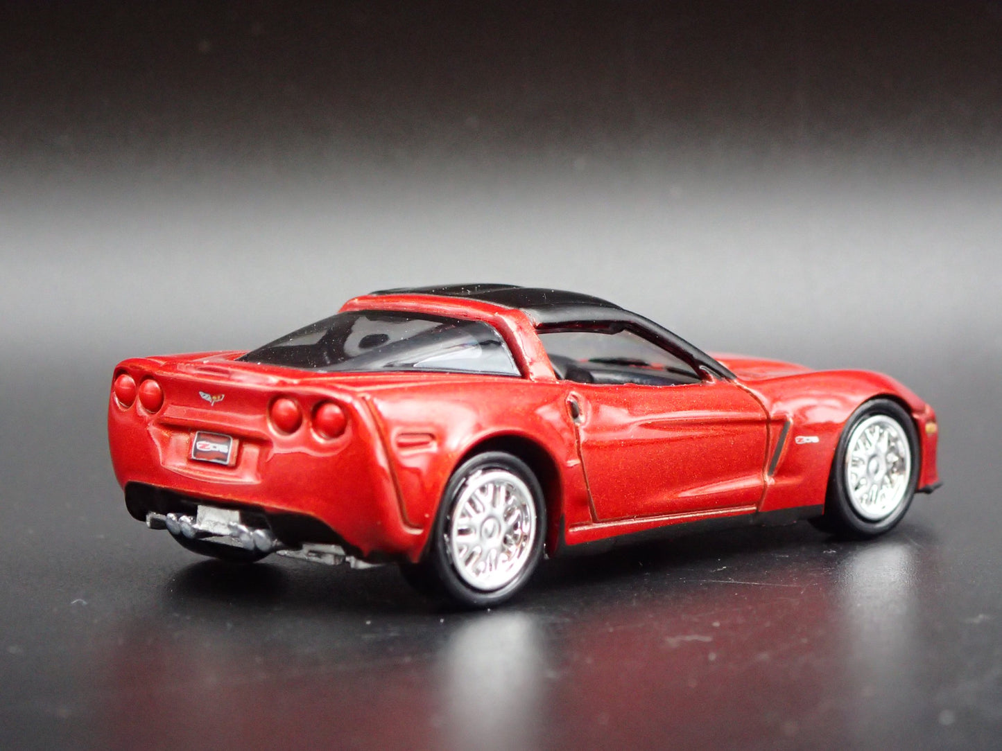 2005-2013 CHEVY CHEVROLET CORVETTE Z06 C6 1:64 SCALE DIORAMA DIECAST MODEL CAR