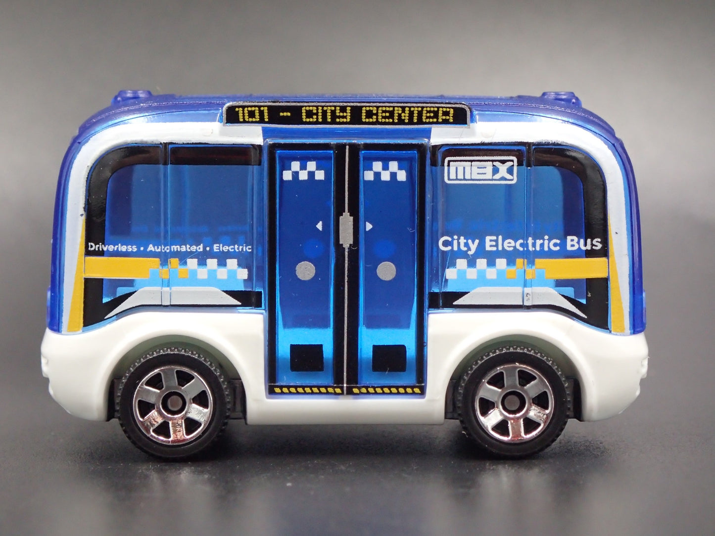 SELF DRIVING BUS CITY METRO 1:64 MB SCALE COLLECTIBLE DIORAMA DIECAST MODEL CAR