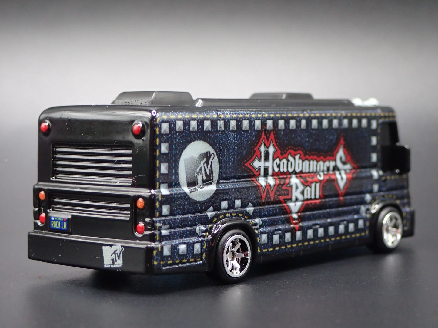 MTV HEADBANGERS BALL HW TOUR BUS BLACK 1:64 SCALE COLLECTIBLE DIECAST MODEL CAR