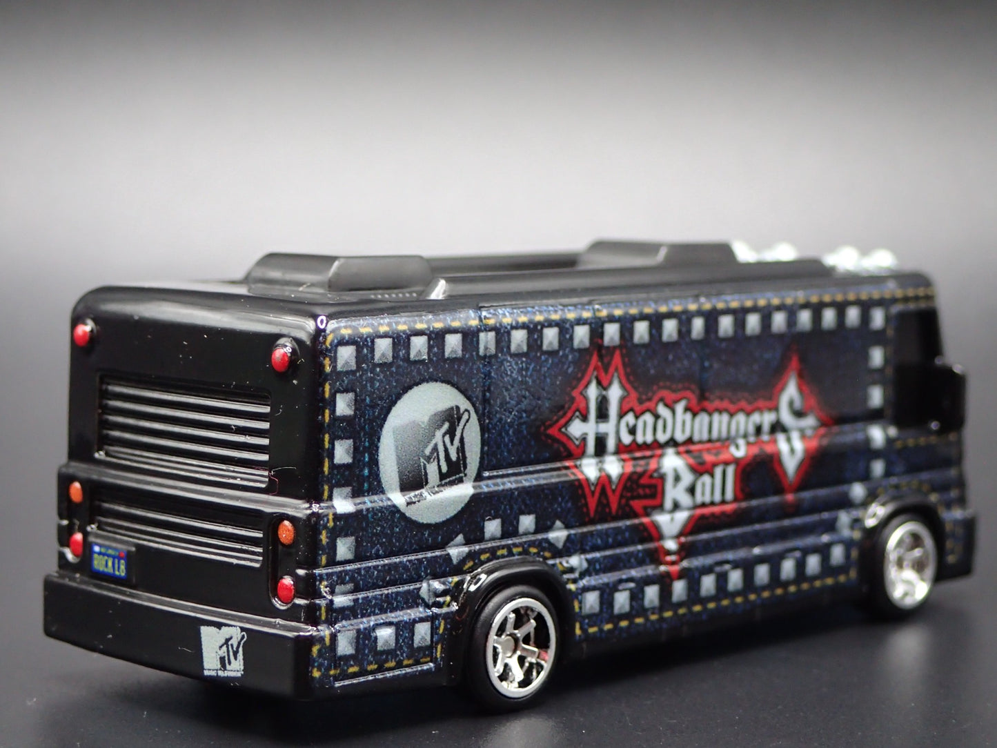MTV HEADBANGERS BALL HW TOUR BUS BLACK 1:64 SCALE COLLECTIBLE DIECAST MODEL CAR