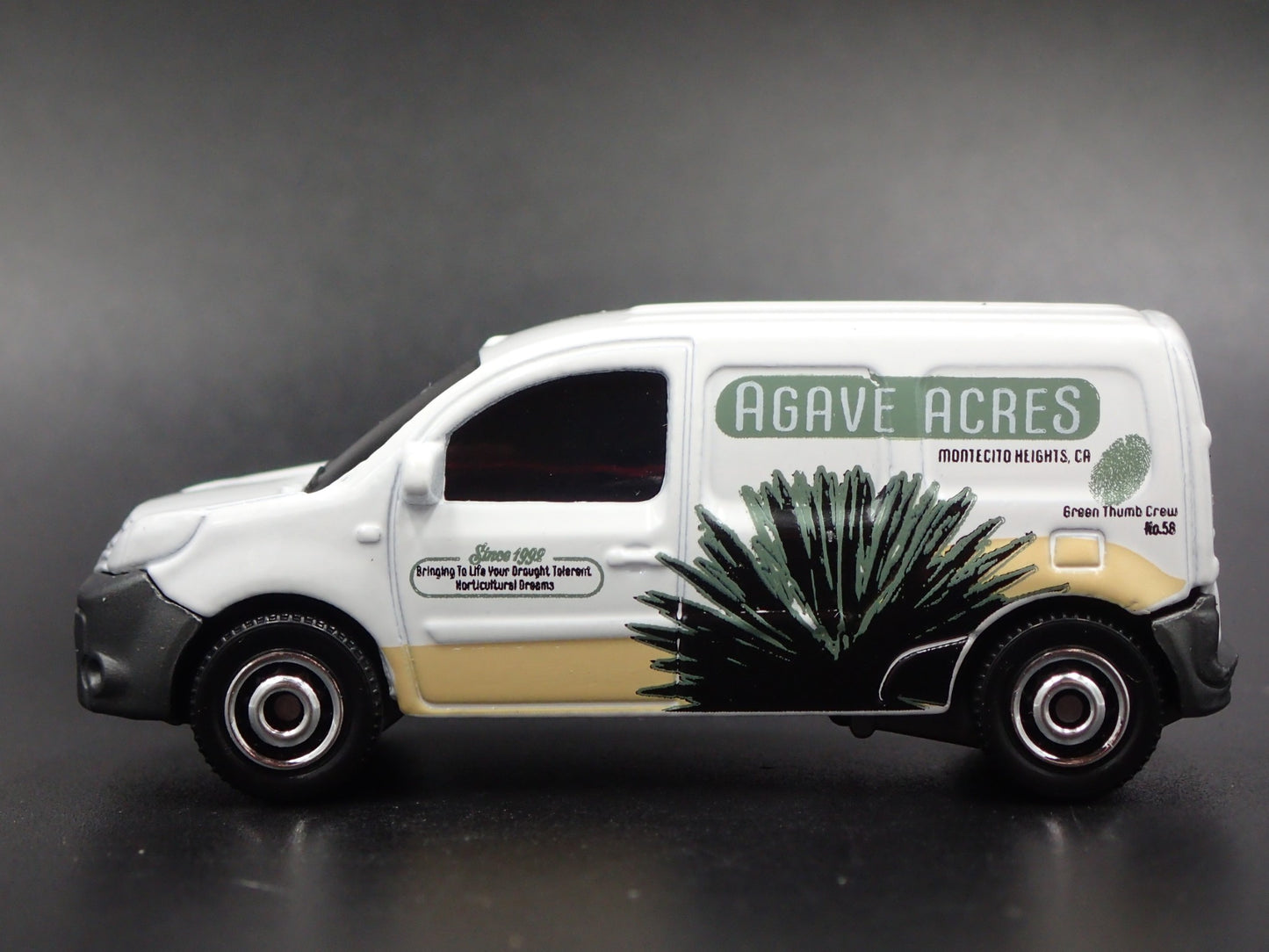 2011-2021 RENAULT KANGOO SPRINTER VAN 1:64 MB SCALE DIORAMA DIECAST MODEL CAR