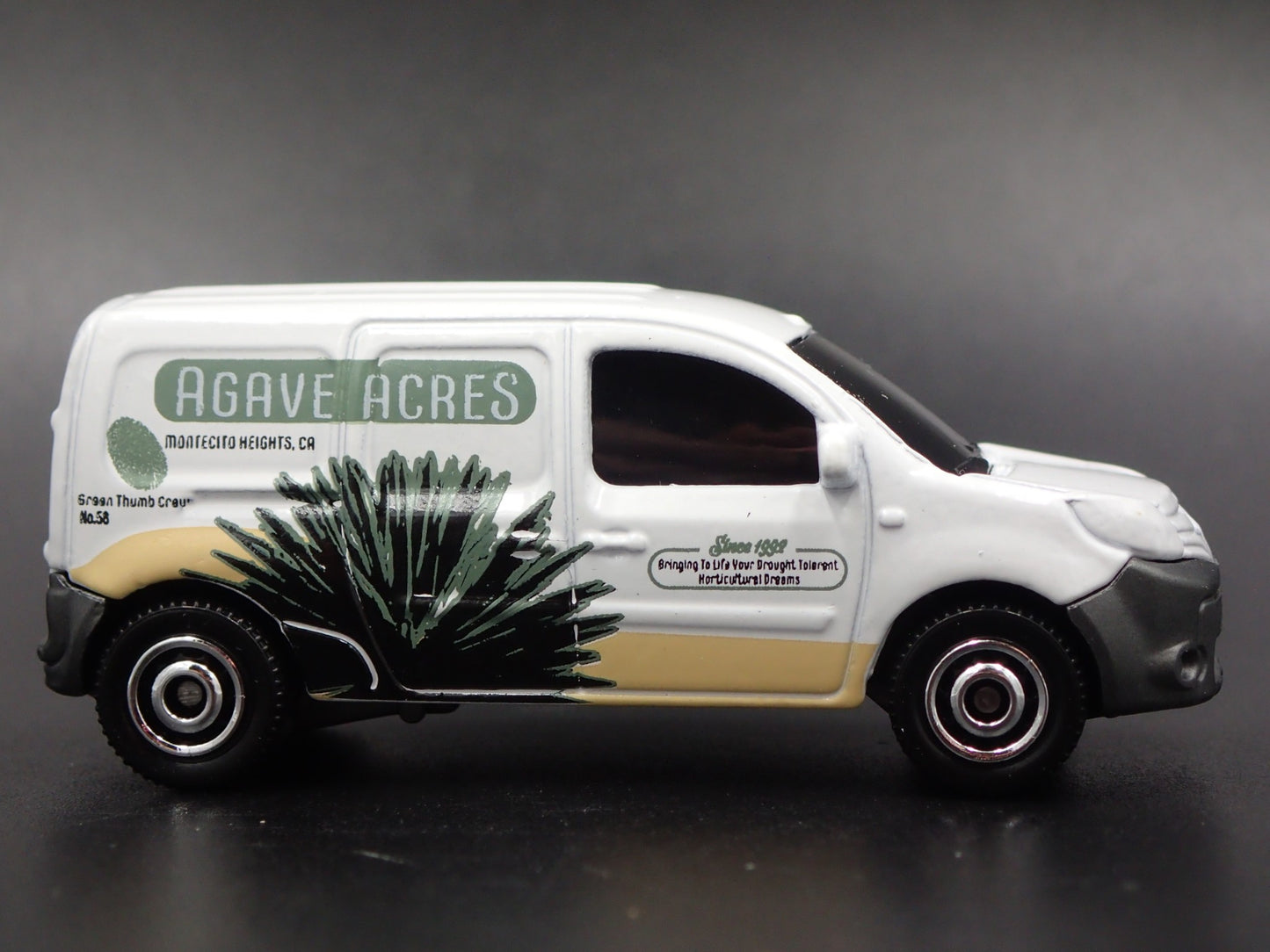 2011-2021 RENAULT KANGOO SPRINTER VAN 1:64 MB SCALE DIORAMA DIECAST MODEL CAR