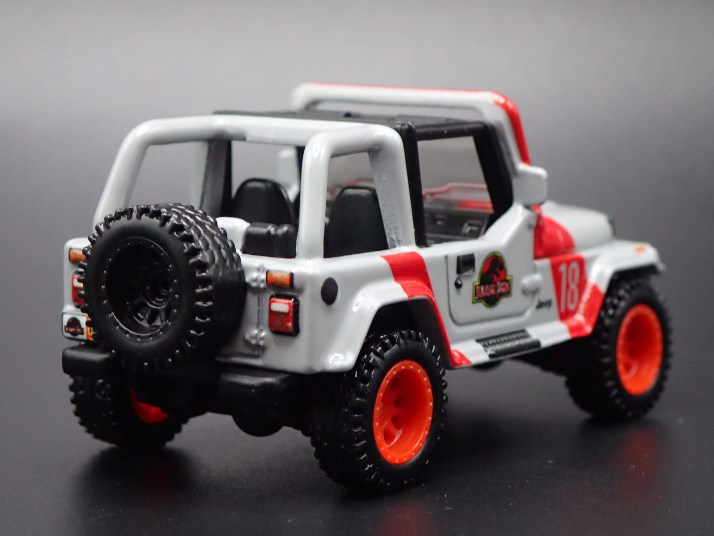 1993 93 JEEP WRANGLER YJ JURASSIC PARK 18 1:64 SCALE DIORAMA DIECAST MODEL CAR