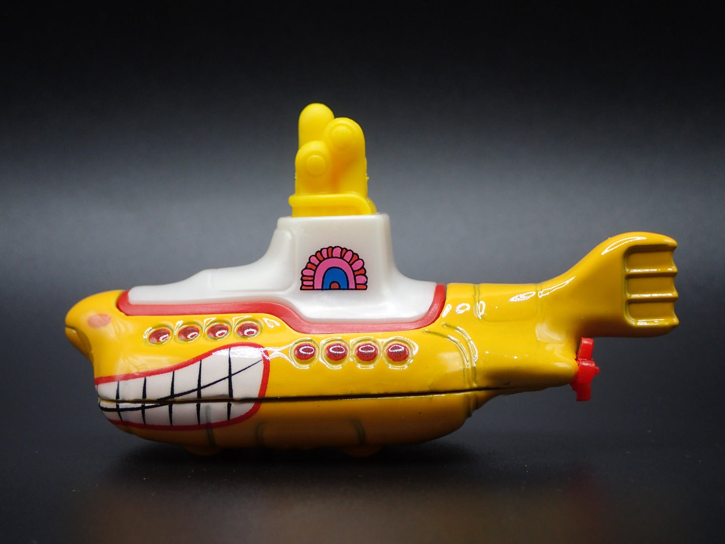 BEATLES YELLOW SUBMARINE CAR 1:64 SCALE COLLECTIBLE DIORAMA DIECAST MODEL CAR