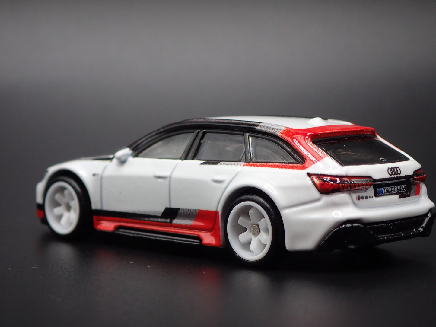 2013-2018 AUDI AVANT RS6 STATION WAGON WHITE 1/64 SCALE DIECAST MODEL CAR