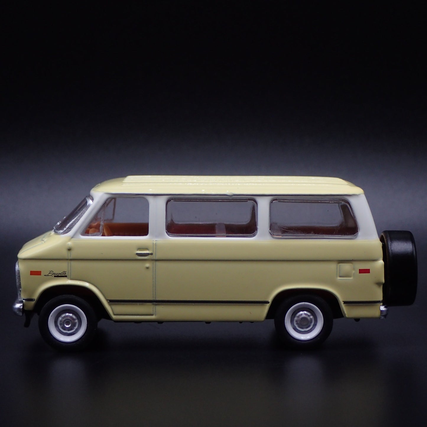 1971 71 CHEVY CHEVROLET VAN BEAUVILLE 10 1:64 SCALE DIORAMA DIECAST MODEL CAR