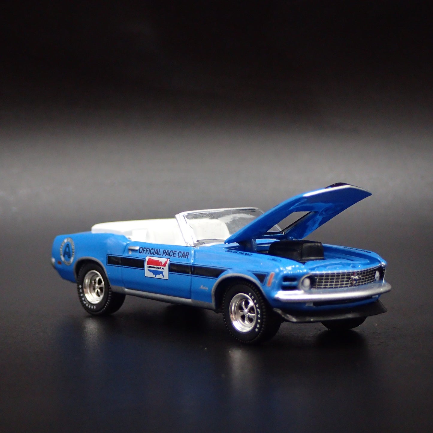 1970 70 FORD MUSTANG ATLANTA INTL SPEEDWAY PACE CAR 1:64 SCALE DIECAST MODEL CAR
