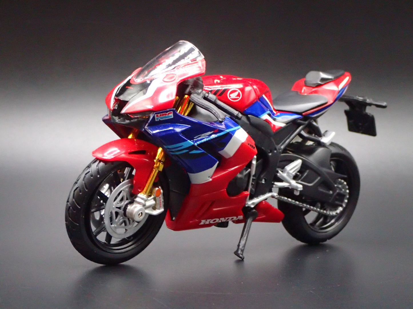 HONDA CBR1000RR-R FIREBLADE SP SPORTS BIKE MOTORCYCLE 1/18 SCALE DIECAST MODEL