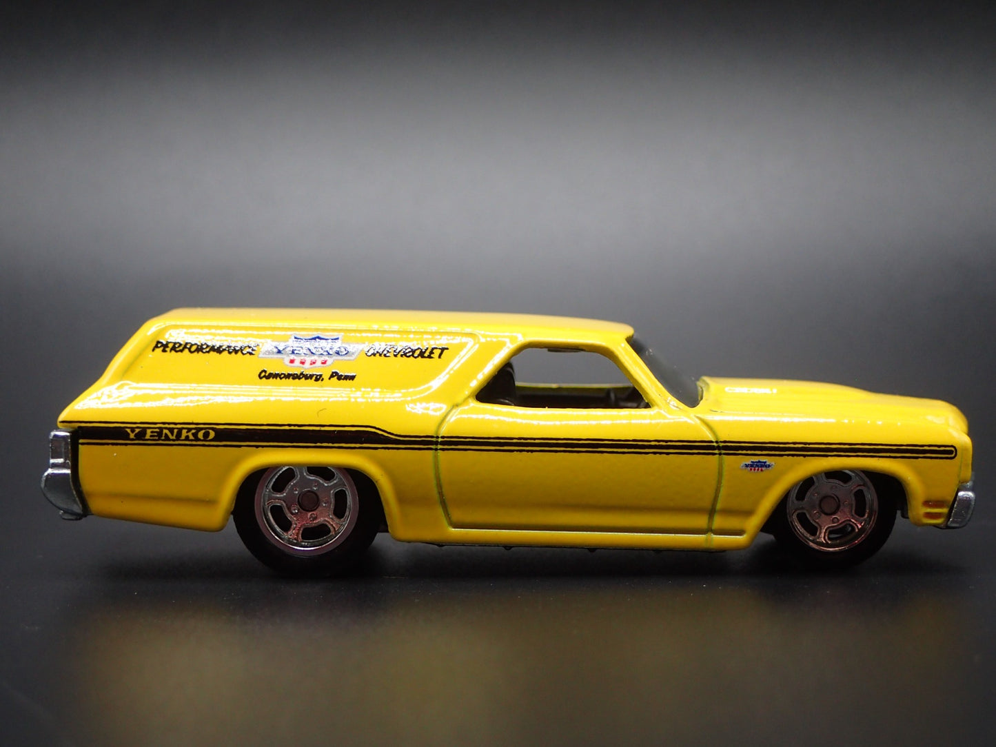 1970 70 CHEVY CHEVROLET CHEVELLE SS STATION WAGON 1:64 SCALE DIECAST MODEL CAR