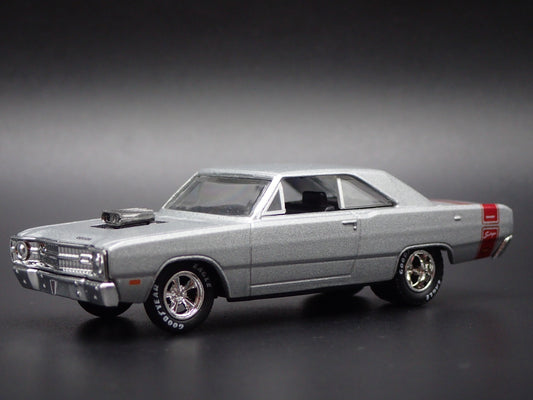 1969 69 DODGE DART SWINGER 340 1:64 SCALE COLLECTIBLE DIORAMA DIECAST MODEL CAR