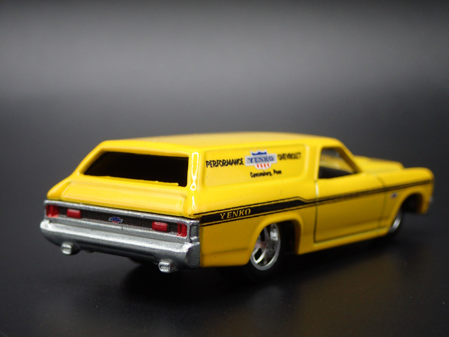 1970 70 CHEVY CHEVROLET CHEVELLE SS STATION WAGON 1:64 SCALE DIECAST MODEL CAR