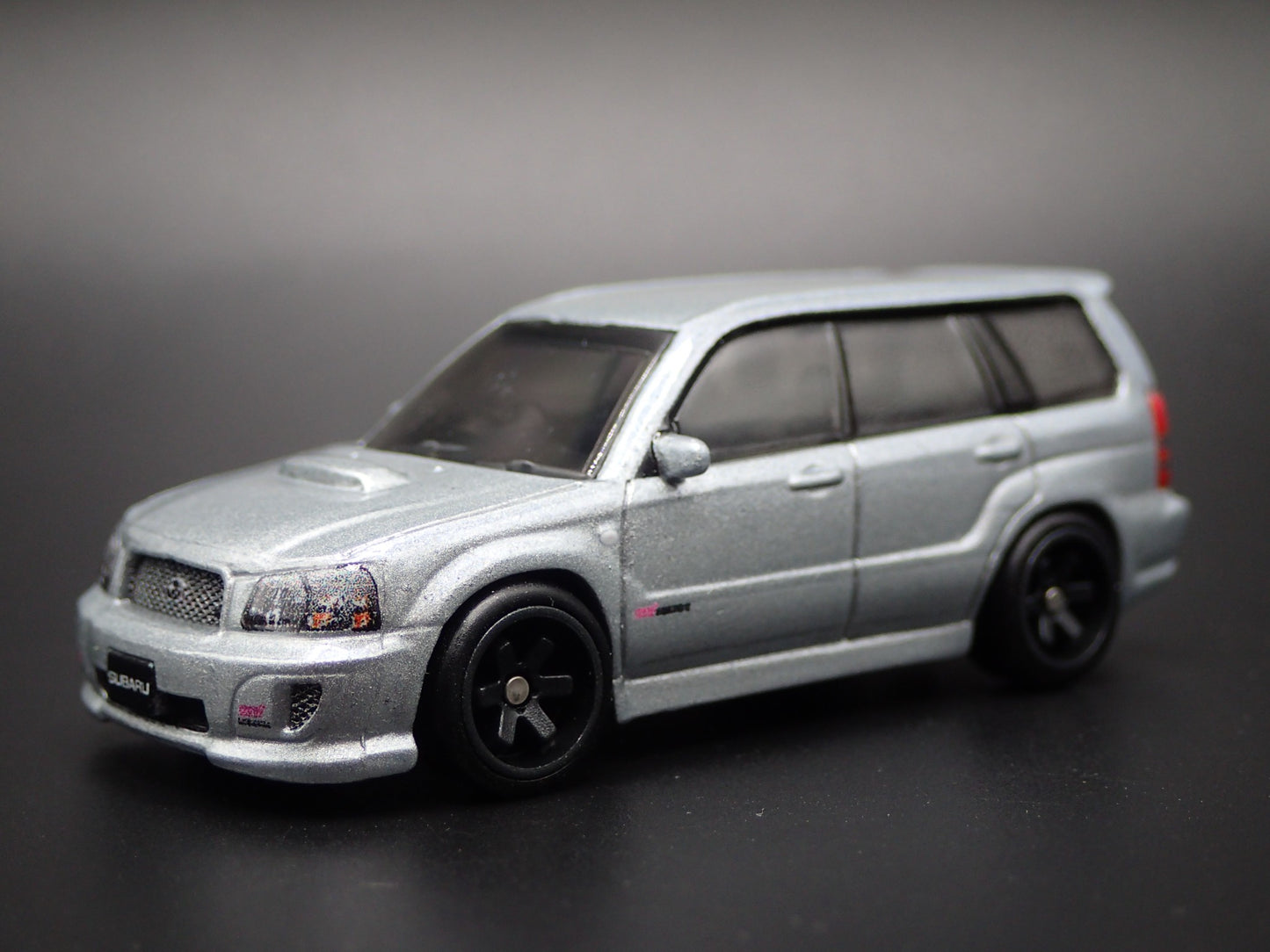 2004 SUBARU FORESTER STI WAGON 1:64 SCALE COLLECTIBLE DIORAMA DIECAST MODEL CAR