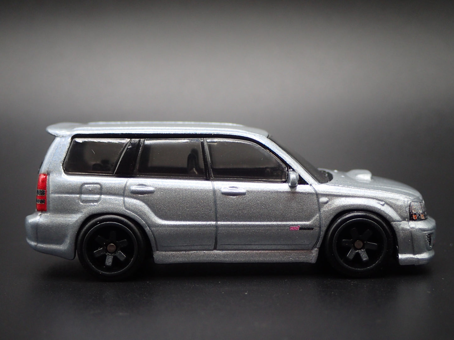 2004 SUBARU FORESTER STI WAGON 1:64 SCALE COLLECTIBLE DIORAMA DIECAST MODEL CAR