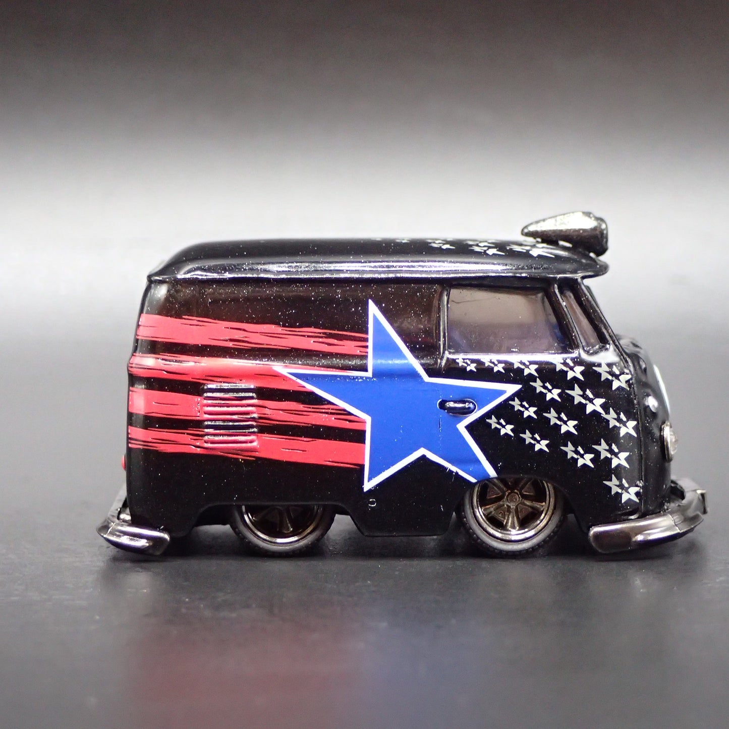 VW VOLKSWAGEN TYPE2 T1 PANEL VAN SHORT USA 1:64 SCALE DIORAMA DIECAST MODEL CAR