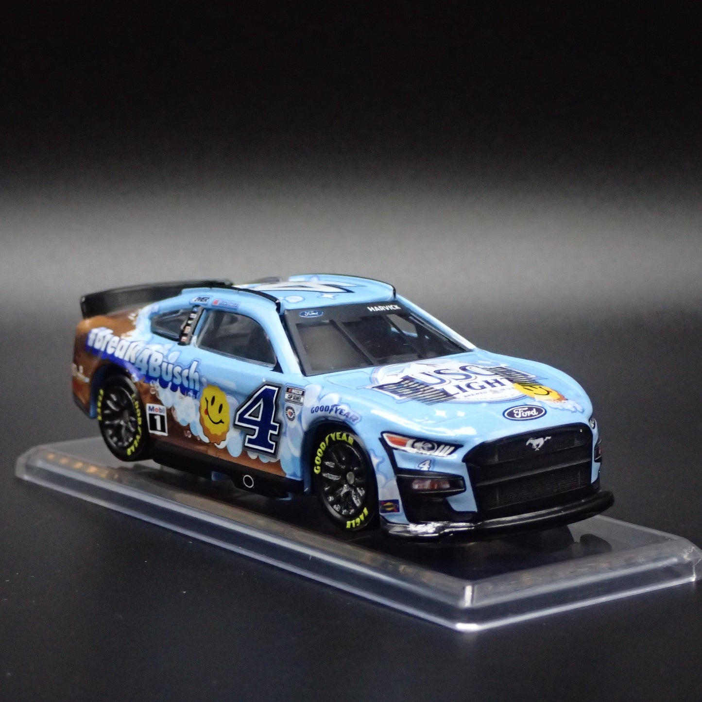 2023 FORD MUSTANG #4 KEVIN HARVICK BUSCH LIGHT DIRT NASCAR 1:64 SCALE MODEL CAR