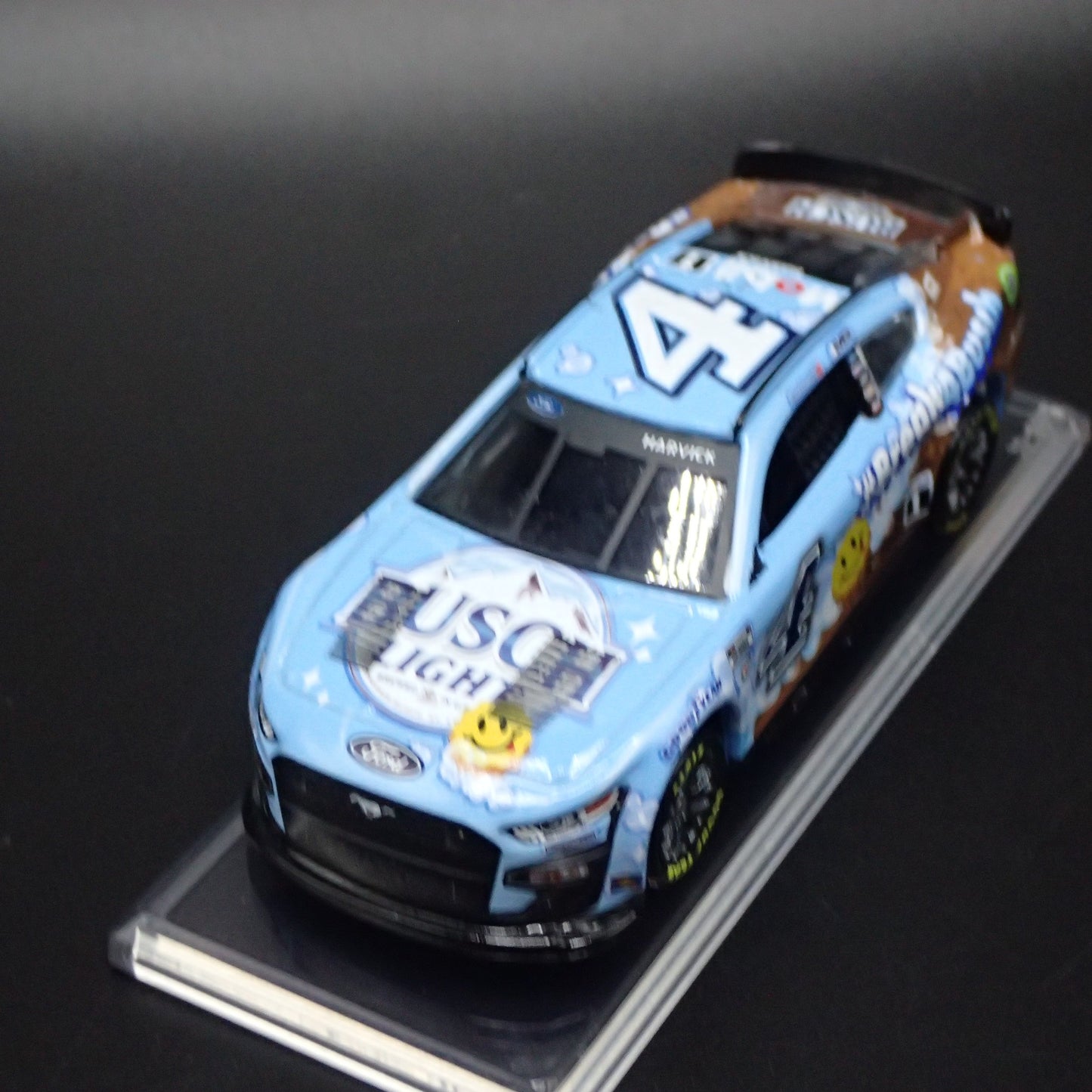 2023 FORD MUSTANG #4 KEVIN HARVICK BUSCH LIGHT DIRT NASCAR 1:64 SCALE MODEL CAR