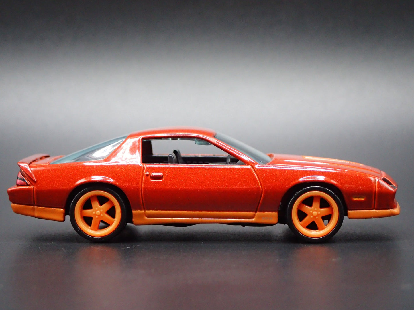 1983 83 CHEVY CHEVROLET CAMARO Z28 RED 1:64 SCALE DIORAMA DIECAST MODEL CAR