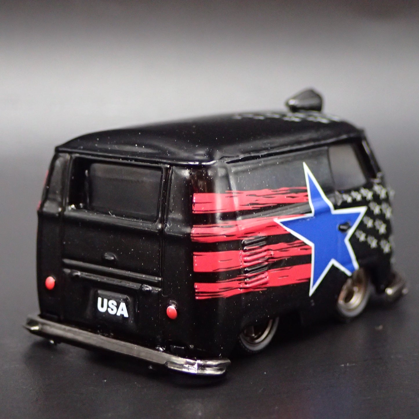 VW VOLKSWAGEN TYPE2 T1 PANEL VAN SHORT USA 1:64 SCALE DIORAMA DIECAST MODEL CAR