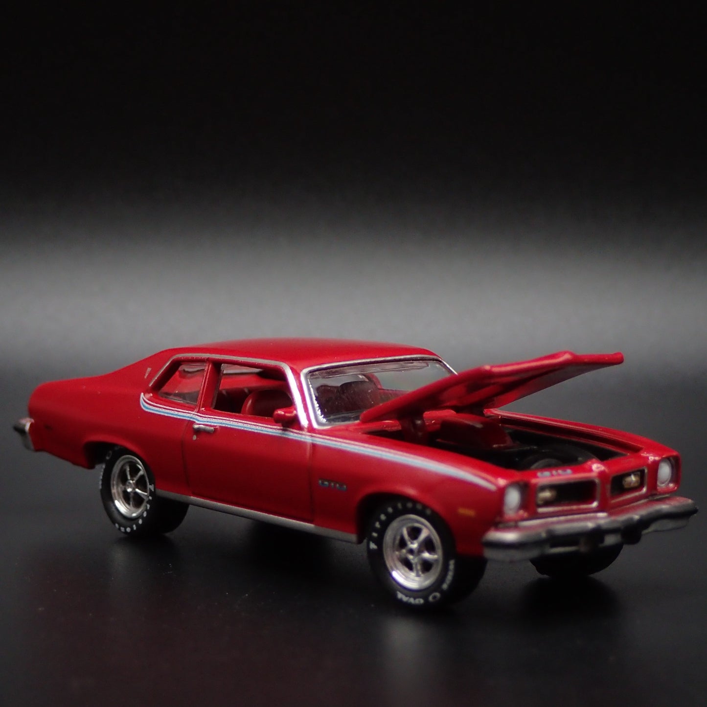 1974 74 PONTIAC GTO MUSCLE CAR 1:64 SCALE COLLECTIBLE DIORAMA DIECAST MODEL CAR