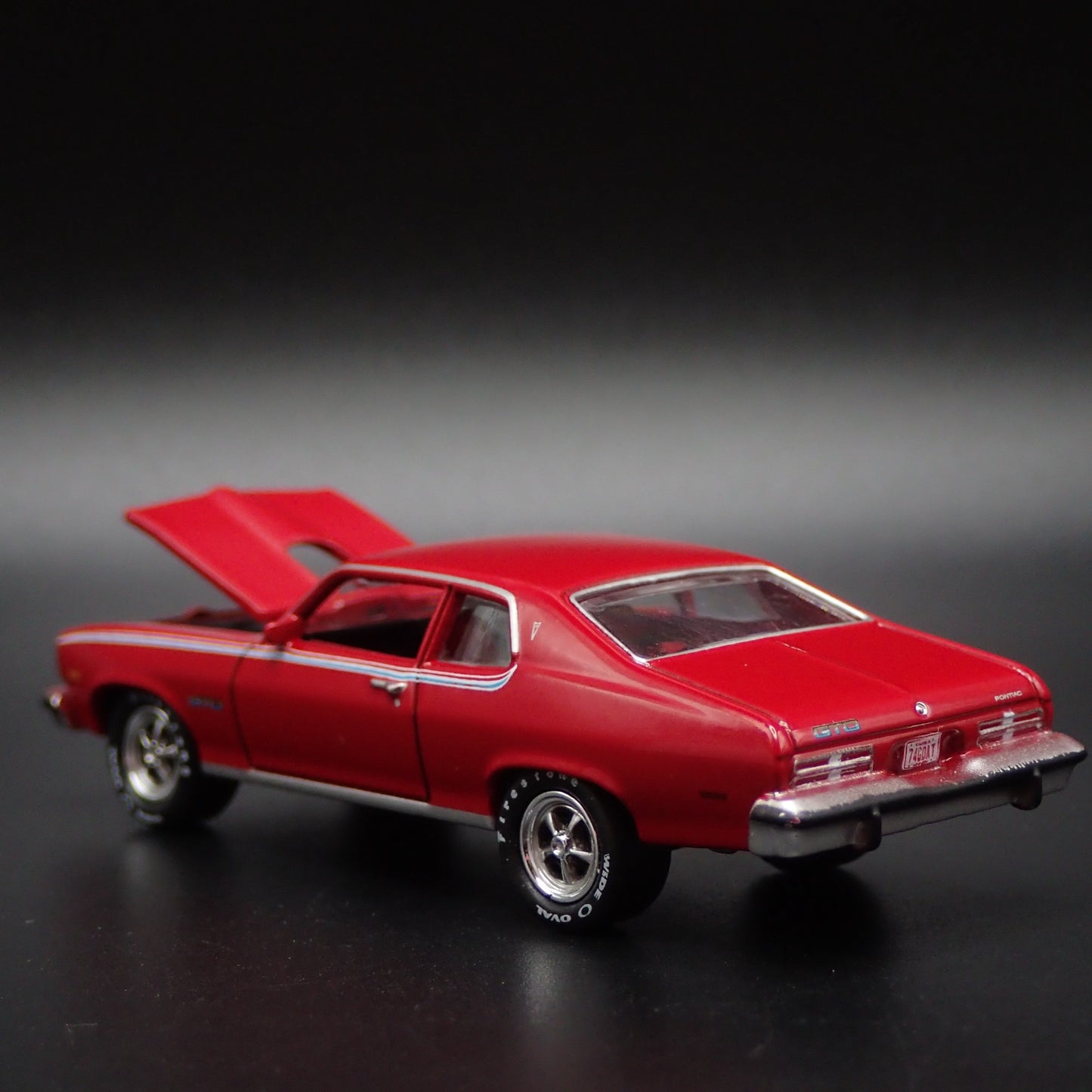 1974 74 PONTIAC GTO MUSCLE CAR 1:64 SCALE COLLECTIBLE DIORAMA DIECAST MODEL CAR