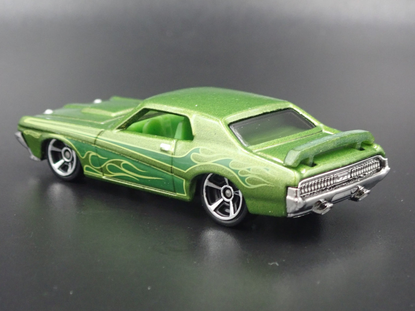 1969 69 MERC MERCURY COUGAR ELIMINATOR GREEN 1:64 SCALE DIORAMA DIECAST MODEL CAR
