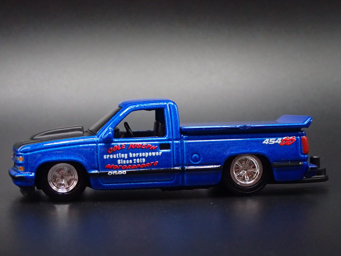 1993 93 CHEVY CHEVROLET SS 454 PICKUP TRUCK W HITCH 1:64 SCALE DIECAST MODEL CAR