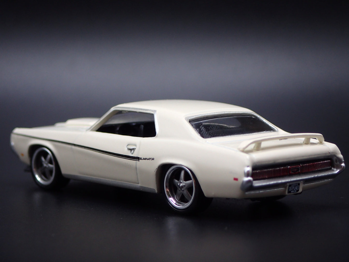 1969 69 MERC MERCURY COUGAR ELIMINATOR WHITE 1:64 SCALE DIECAST MODEL CAR