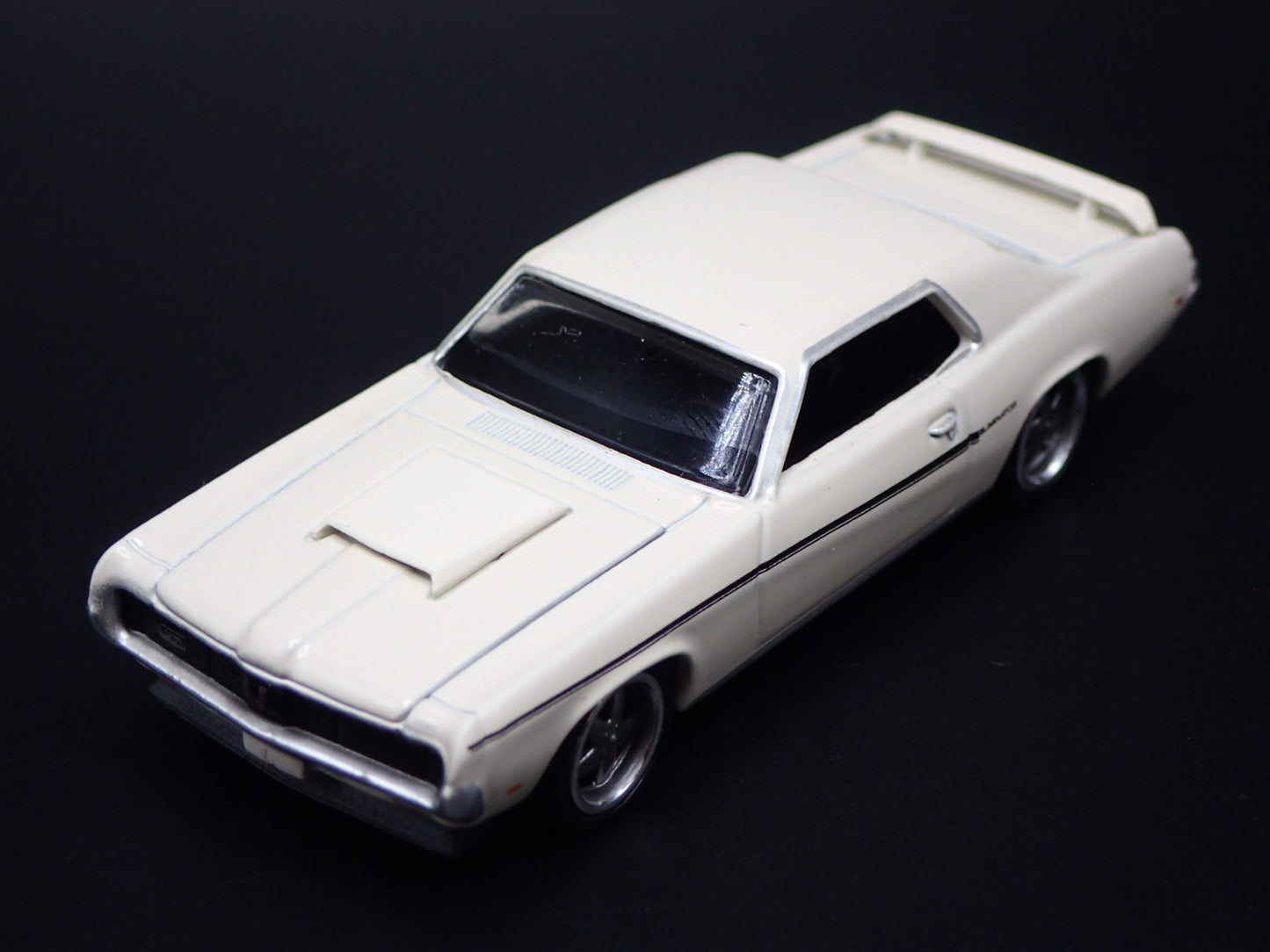 1969 69 MERC MERCURY COUGAR ELIMINATOR WHITE 1:64 SCALE DIECAST MODEL CAR