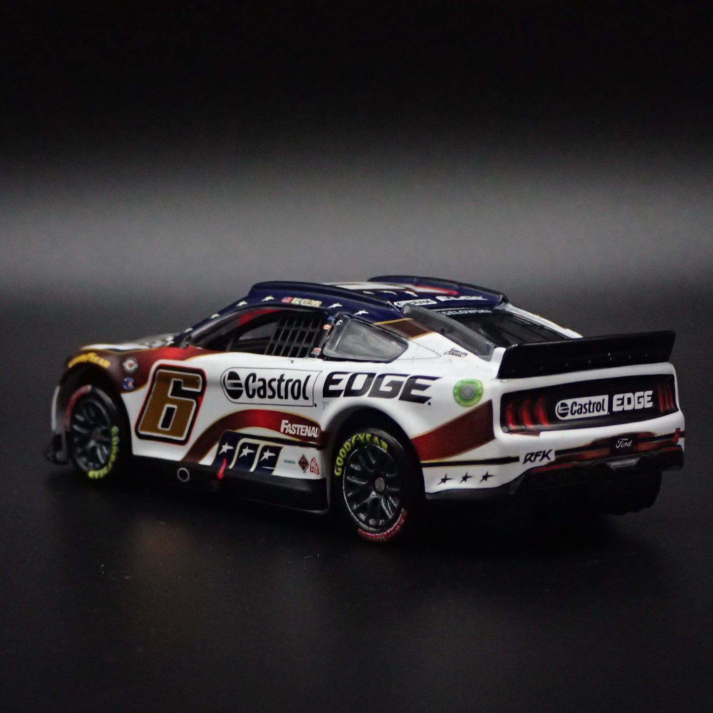 2023 FORD MUSTANG 6 BRAD KESELOWSKI CASTROL SALUTE NASCAR 1:64 DIECAST MODEL CAR