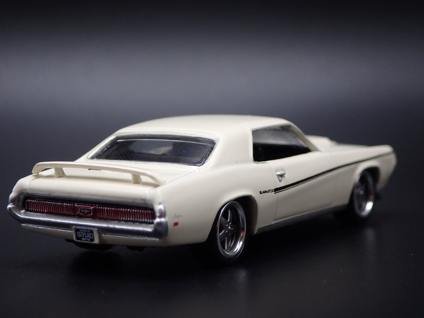 1969 69 MERC MERCURY COUGAR ELIMINATOR WHITE 1:64 SCALE DIECAST MODEL CAR