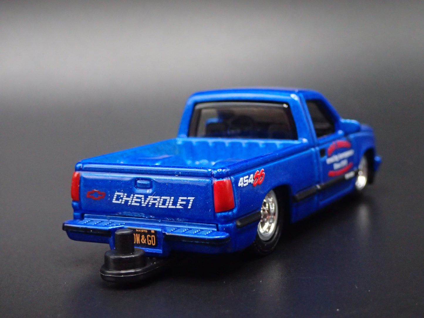 1993 93 CHEVY CHEVROLET SS 454 PICKUP TRUCK W HITCH 1:64 SCALE DIECAST MODEL CAR