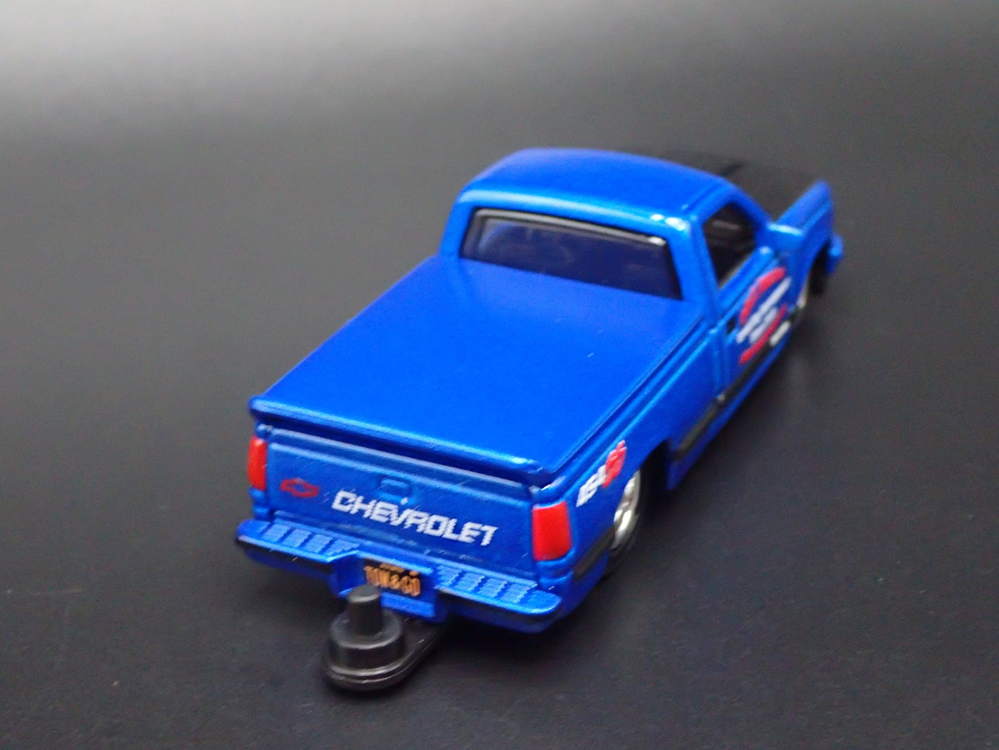 1993 93 CHEVY CHEVROLET SS 454 PICKUP TRUCK W HITCH 1:64 SCALE DIECAST MODEL CAR