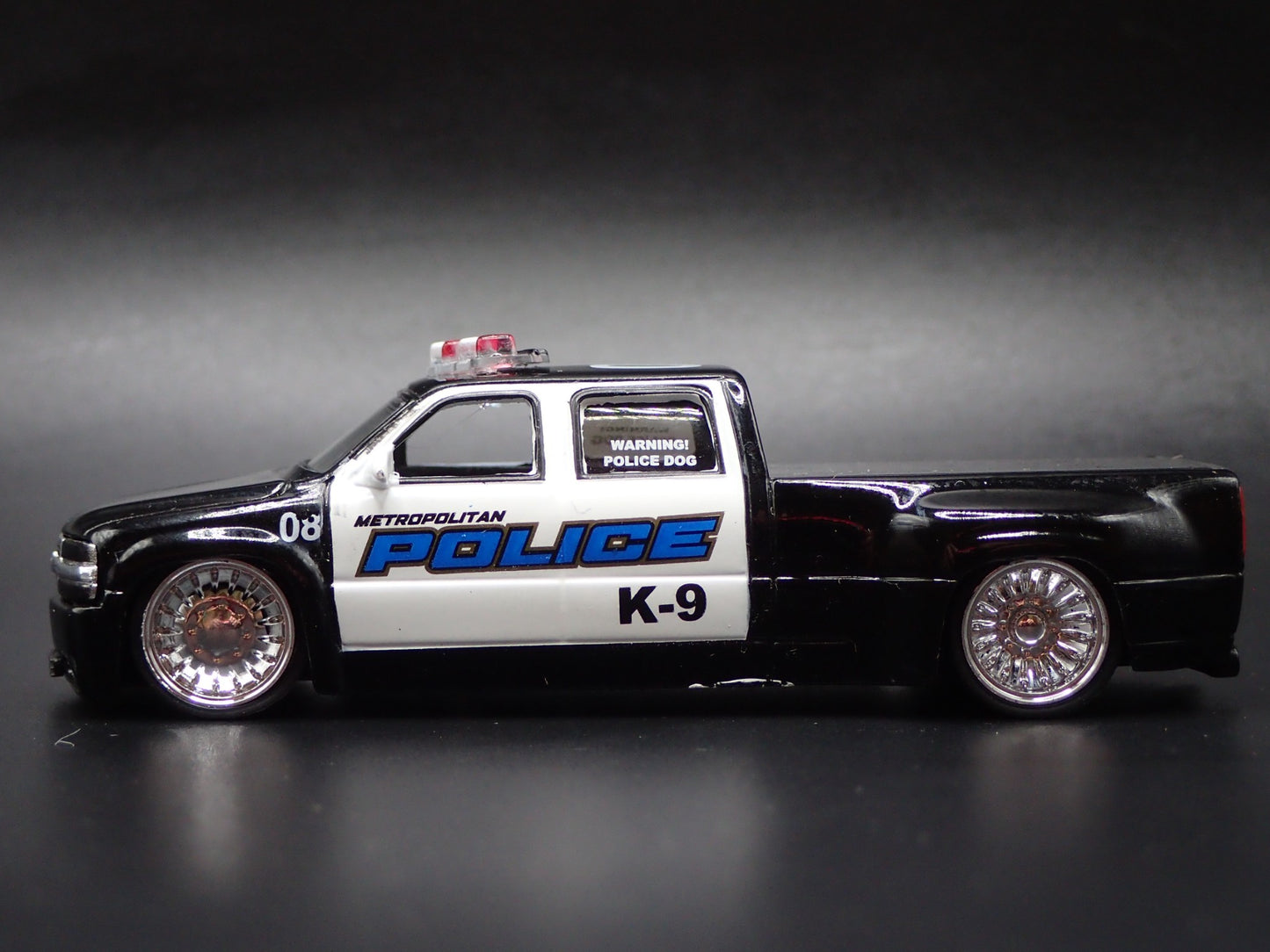 1999 CHEVY CHEVROLET SILVERADO DOOLEY TRUCK POLICE 1:64 SCALE DIECAST MODEL CAR