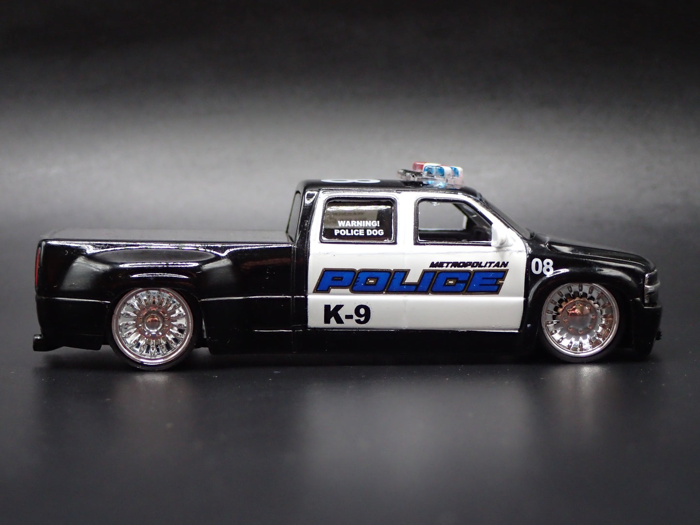 1999 CHEVY CHEVROLET SILVERADO DOOLEY TRUCK POLICE 1:64 SCALE DIECAST MODEL CAR