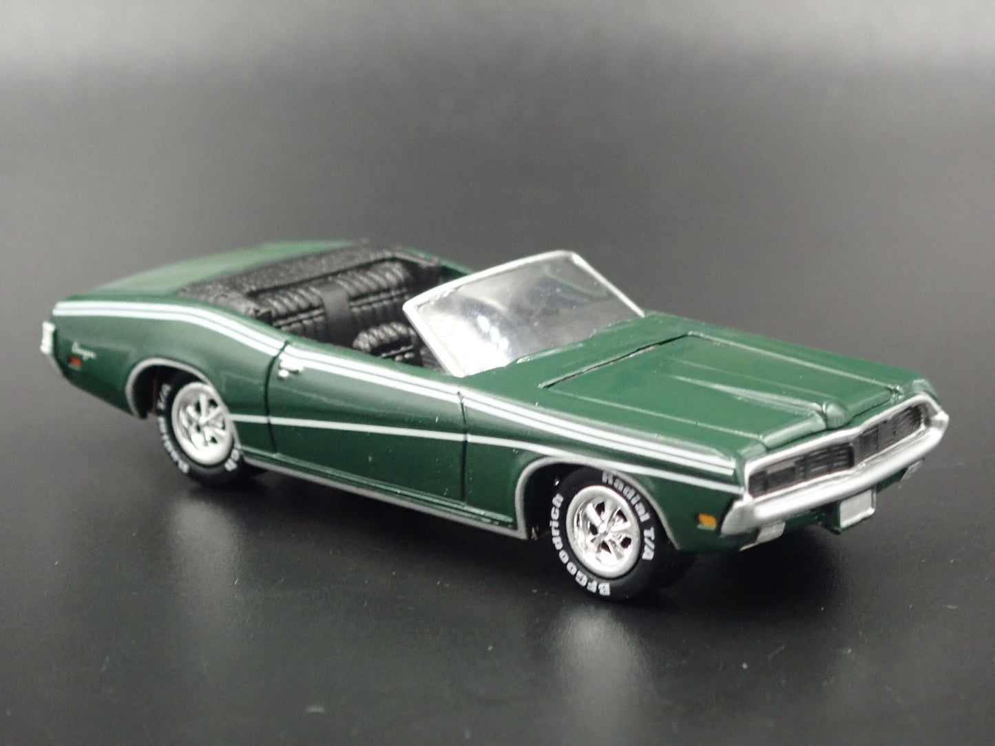 1969 69 MERCURY COUGAR CONVERTIBLE RARE 1:64 SCALE COLLECTIBLE DIECAST MODEL CAR