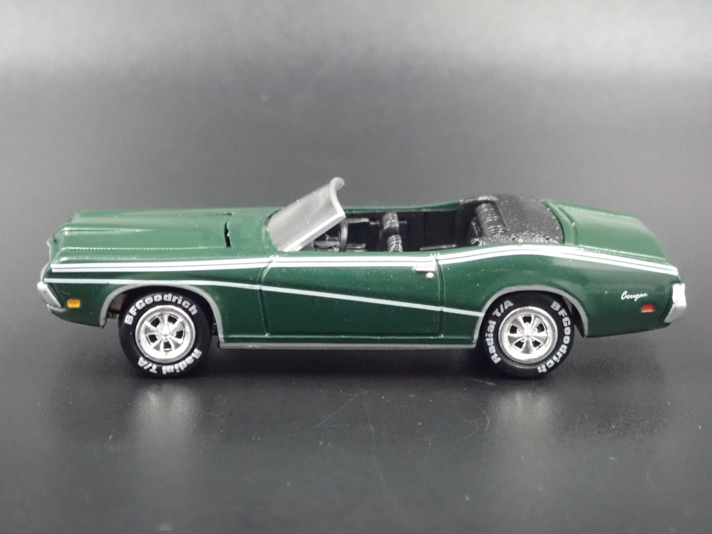1969 69 MERCURY COUGAR CONVERTIBLE RARE 1:64 SCALE COLLECTIBLE DIECAST MODEL CAR