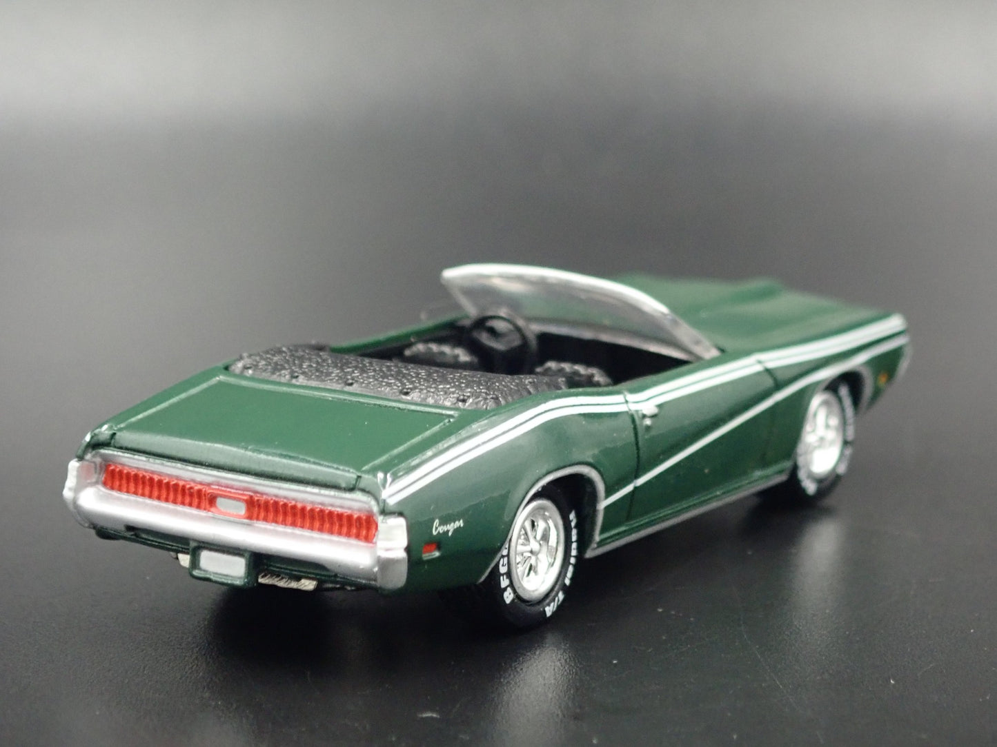 1969 69 MERCURY COUGAR CONVERTIBLE RARE 1:64 SCALE COLLECTIBLE DIECAST MODEL CAR