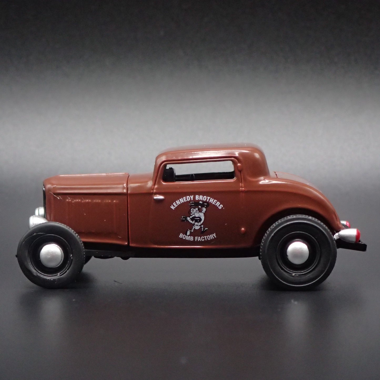 1932 FORD 3 WINDOW COUPE HOT ROD KENNEDY BROTHERS 1:64 SCALE DIECAST MODEL CAR