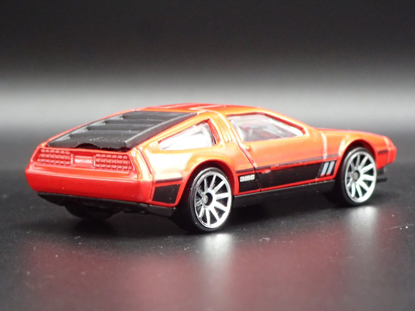 1981-1983 DMC DELOREAN RED 1:64 SCALE COLLECTIBLE DIORAMA DIECAST MODEL CAR