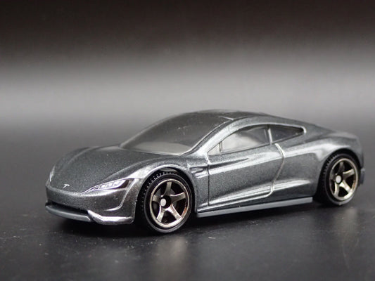 TESLA ROADSTER CONCEPT GRAY 1:64 SCALE COLLECTIBLE DIORAMA DIECAST MODEL CAR