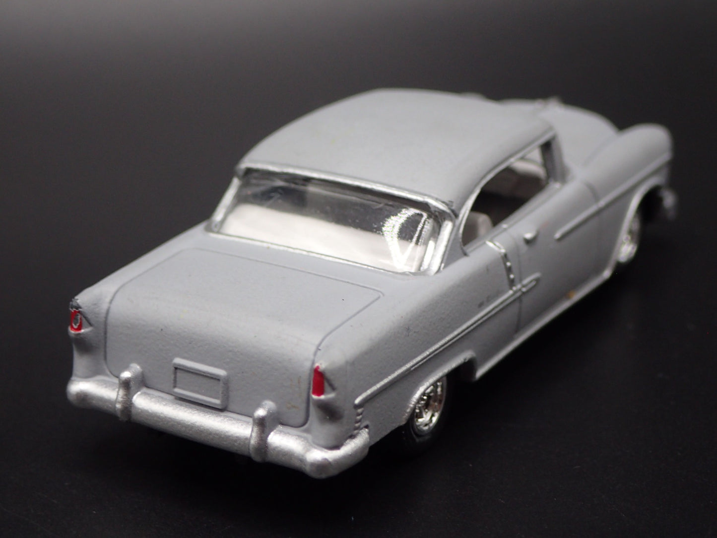1955 55 CHEVY CHEVROLET BEL AIR GRAY 1:64 SCALE DIORAMA DIECAST MODEL CAR