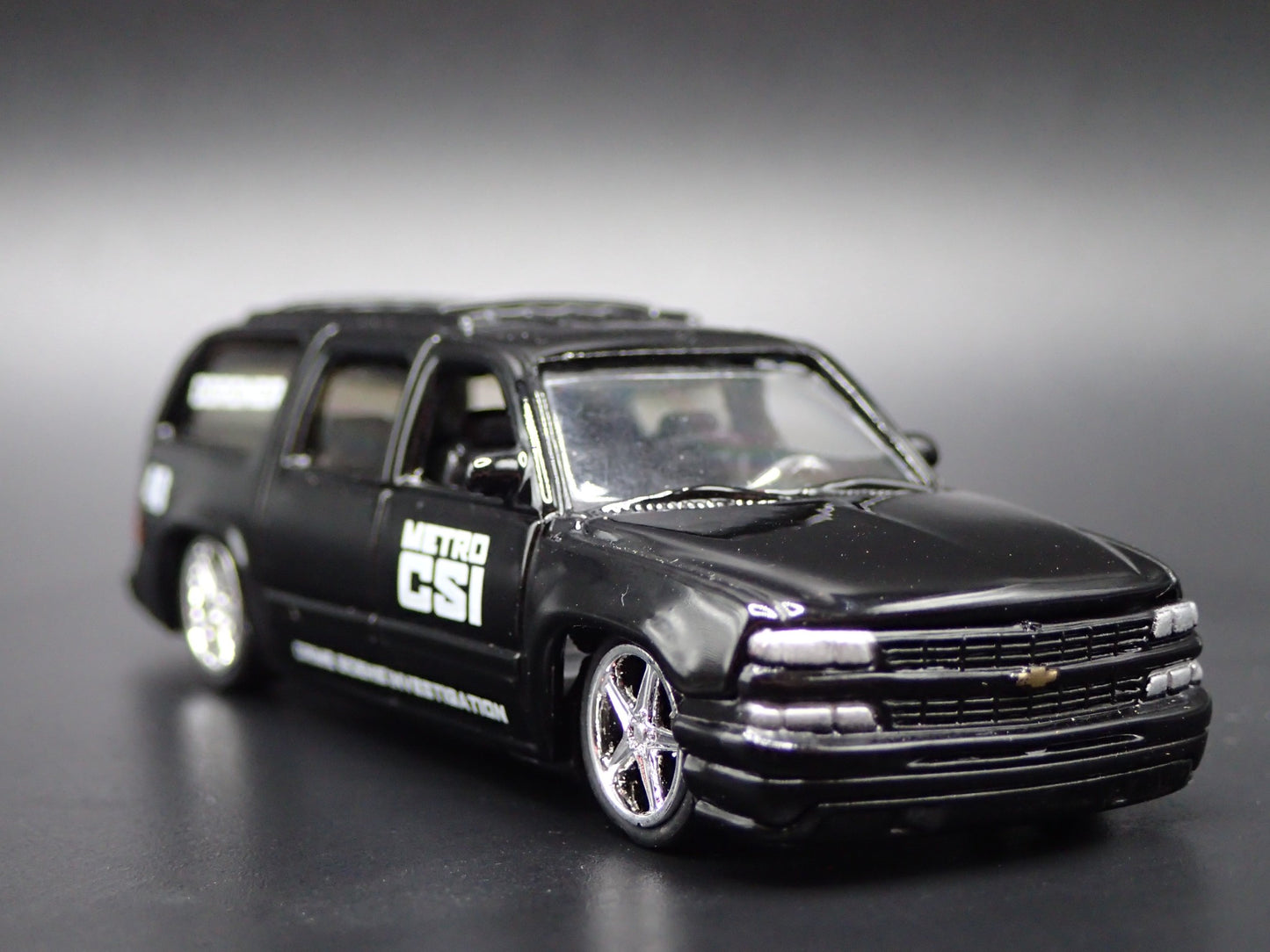 2000-2006 CHEVY CHEVROLET SUBURBAN CSI CORONER 1/64 SCALE DIECAST MODEL CAR
