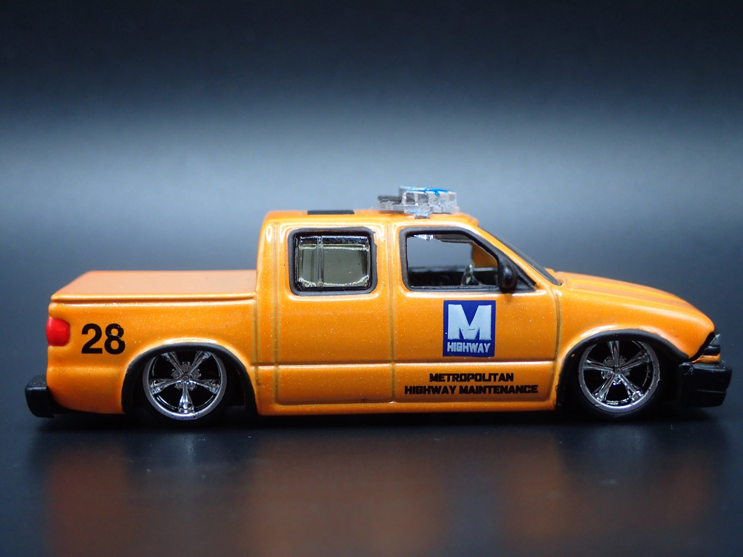 1994-2004 CHEVY CHEVROLET S10 PICKUP TRUCK ORANGE 1:64 SCALE DIECAST MODEL TRUCK