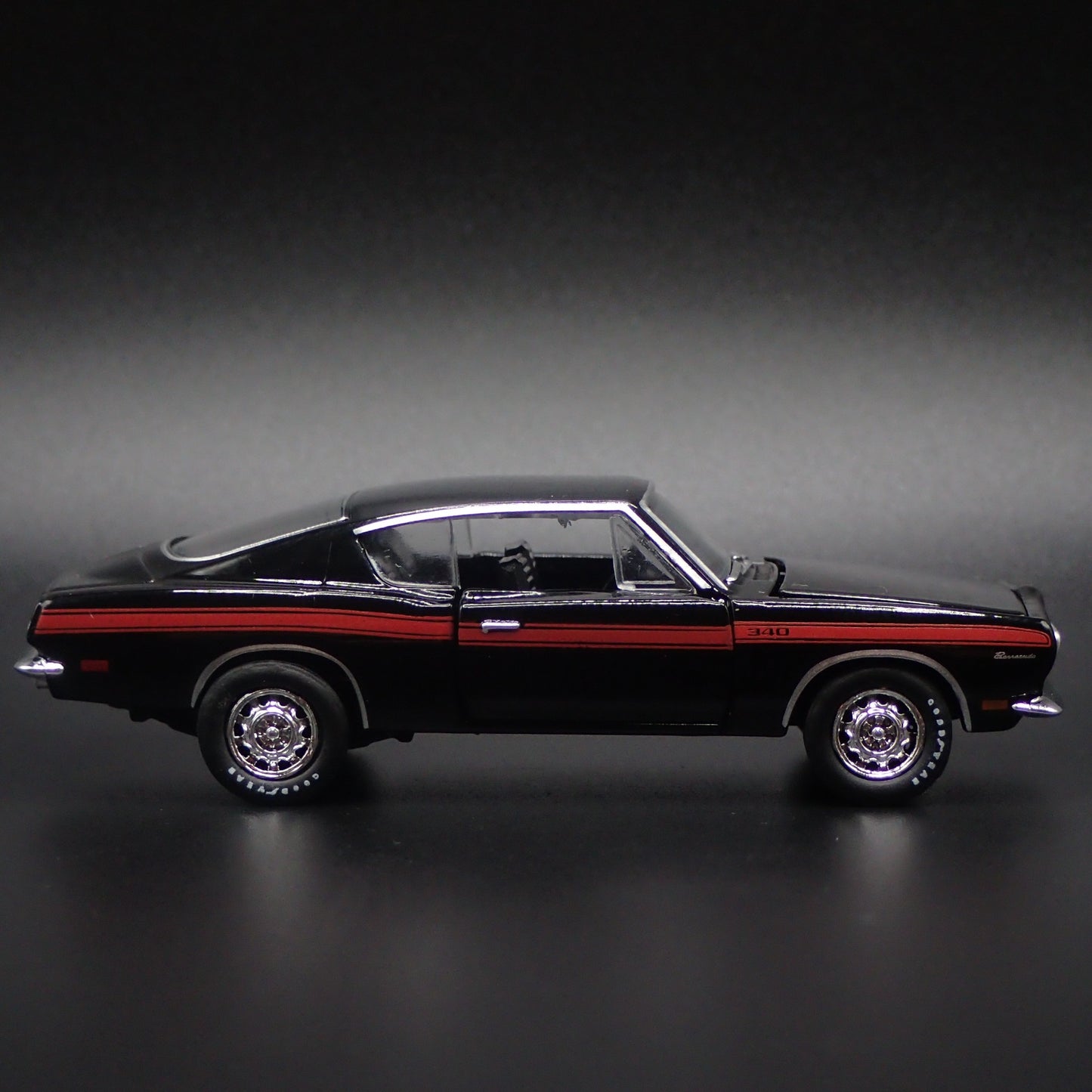 1969 69 PLYMOUTH BARRACUDA 340 CUDA 1:64 SCALE COLLECTIBLE DIECAST MODEL CAR