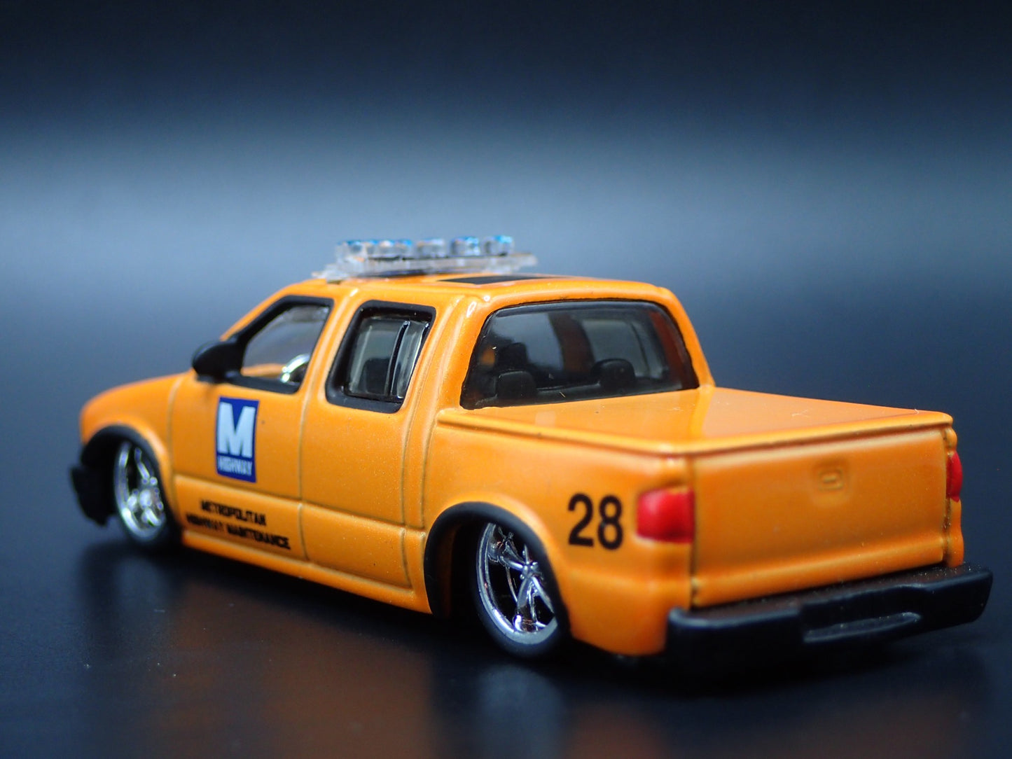 1994-2004 CHEVY CHEVROLET S10 PICKUP TRUCK ORANGE 1:64 SCALE DIECAST MODEL TRUCK
