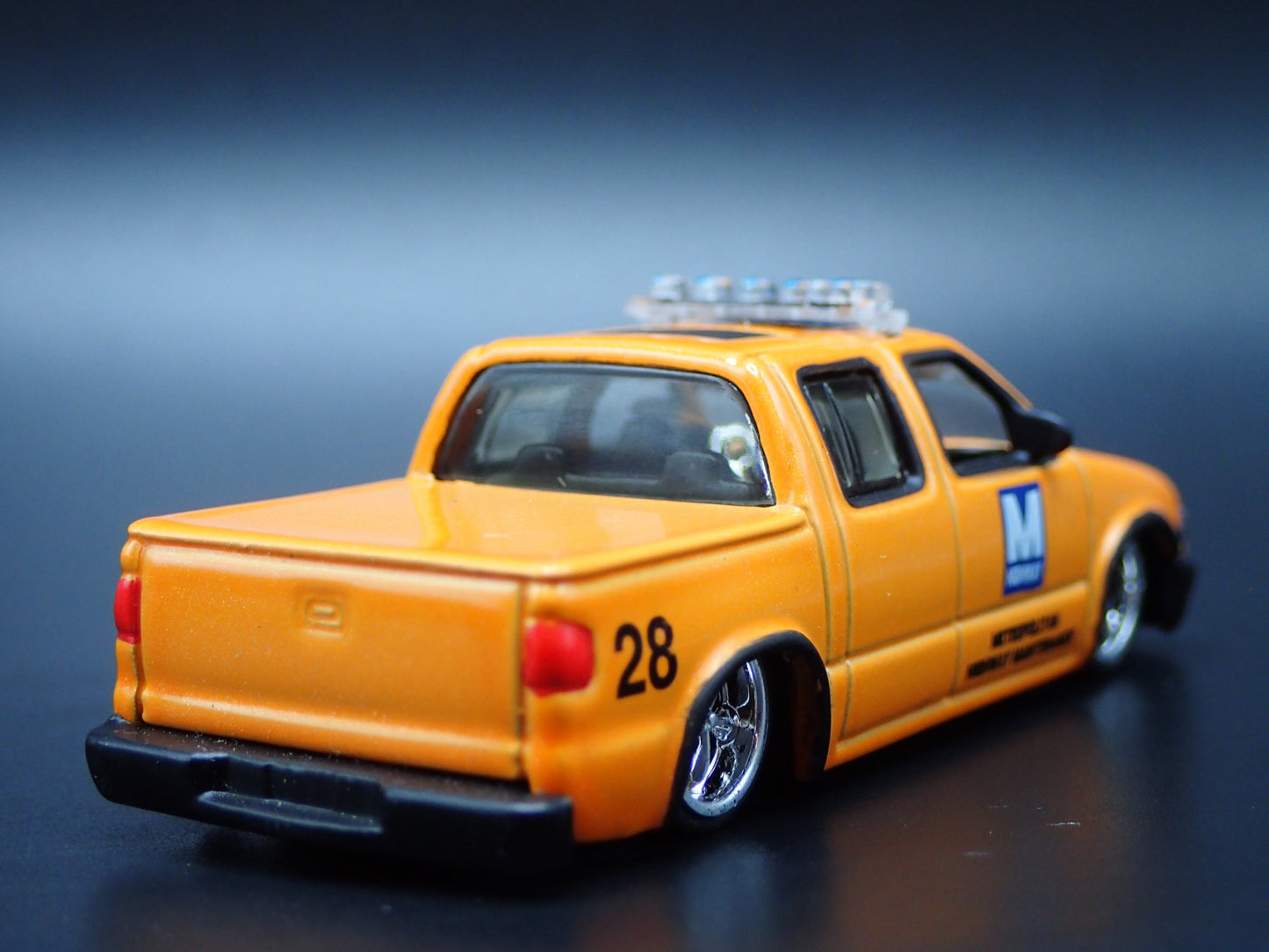 1994-2004 CHEVY CHEVROLET S10 PICKUP TRUCK ORANGE 1:64 SCALE DIECAST MODEL TRUCK