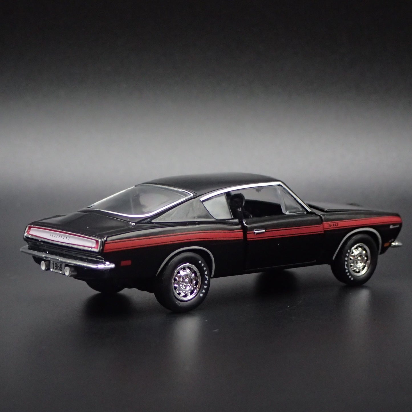 1969 69 PLYMOUTH BARRACUDA 340 CUDA 1:64 SCALE COLLECTIBLE DIECAST MODEL CAR