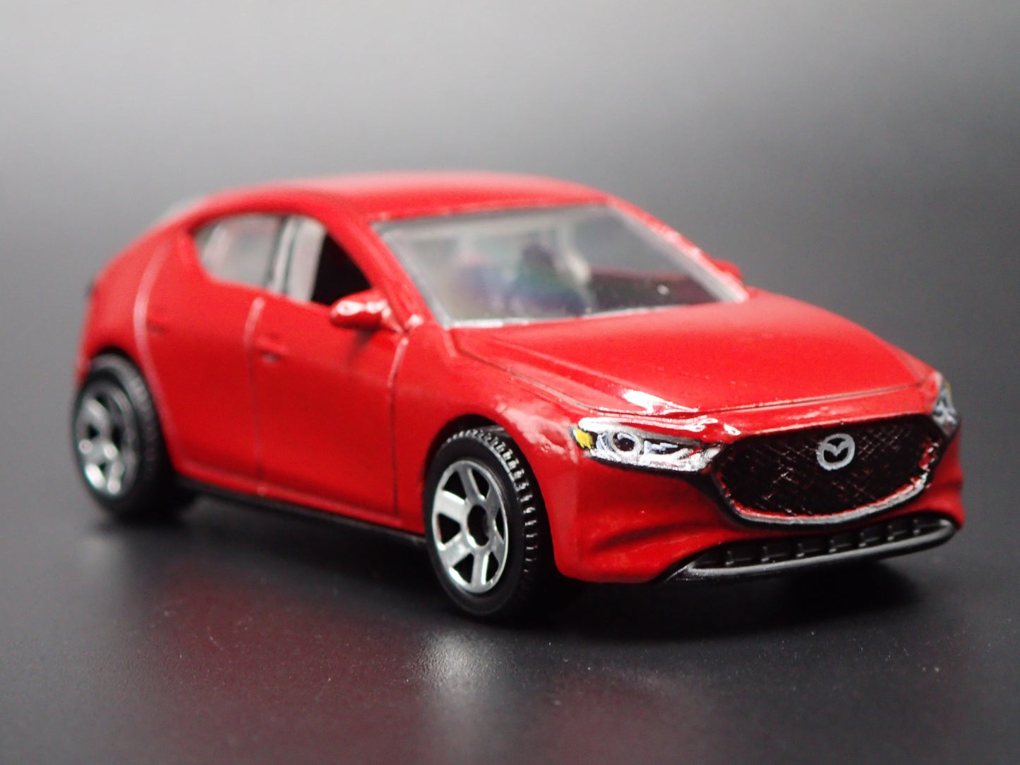 2019-2025 MAZDA 3 4 FOUR DOOR HATCHBACK RED 1:64 SCALE DIORAMA DIECAST MODEL CAR