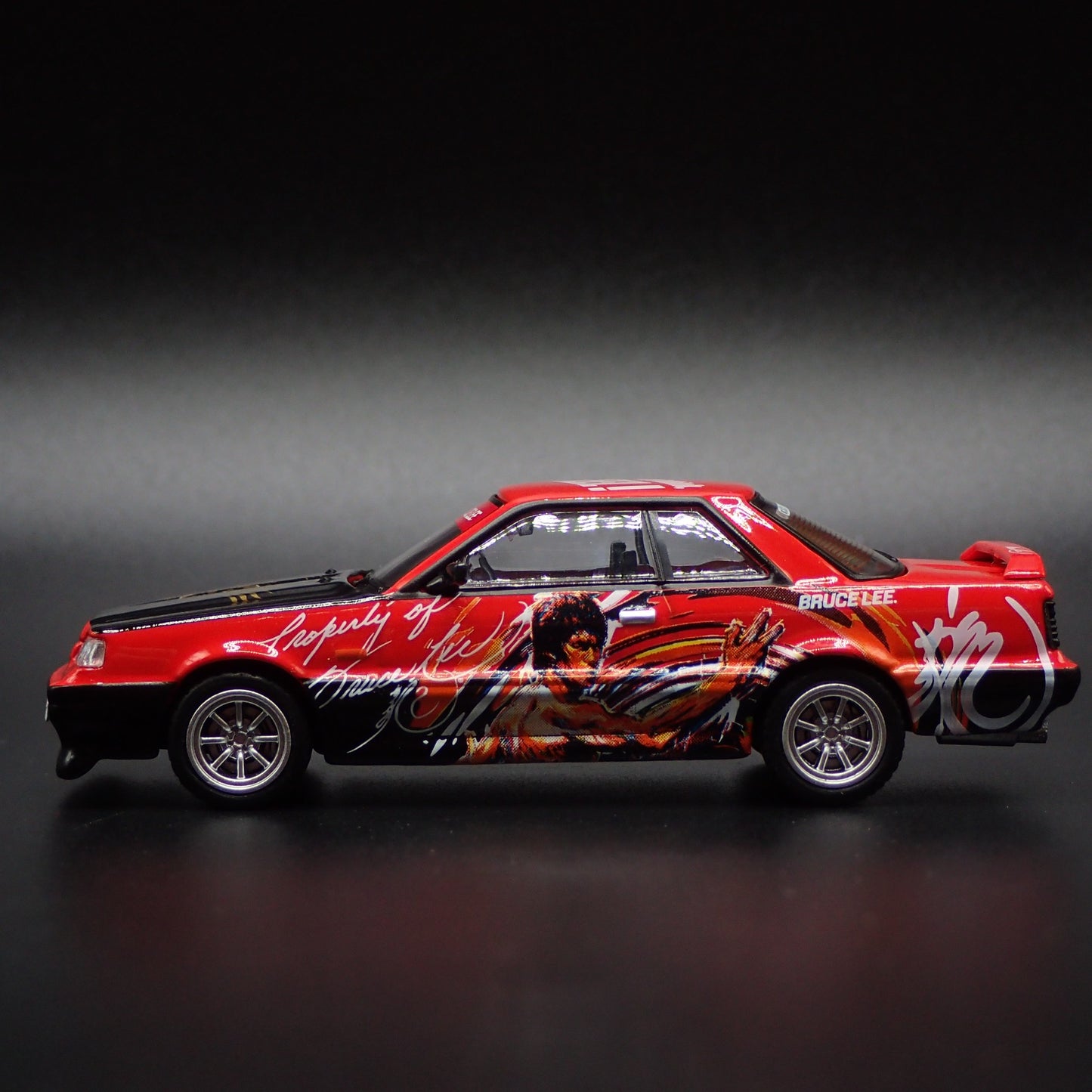 1985-1989 NISSAN SKYLINE GTS-R R31 BRUCE LEE RARE 1:64 SCALE DIECAST MODEL CAR