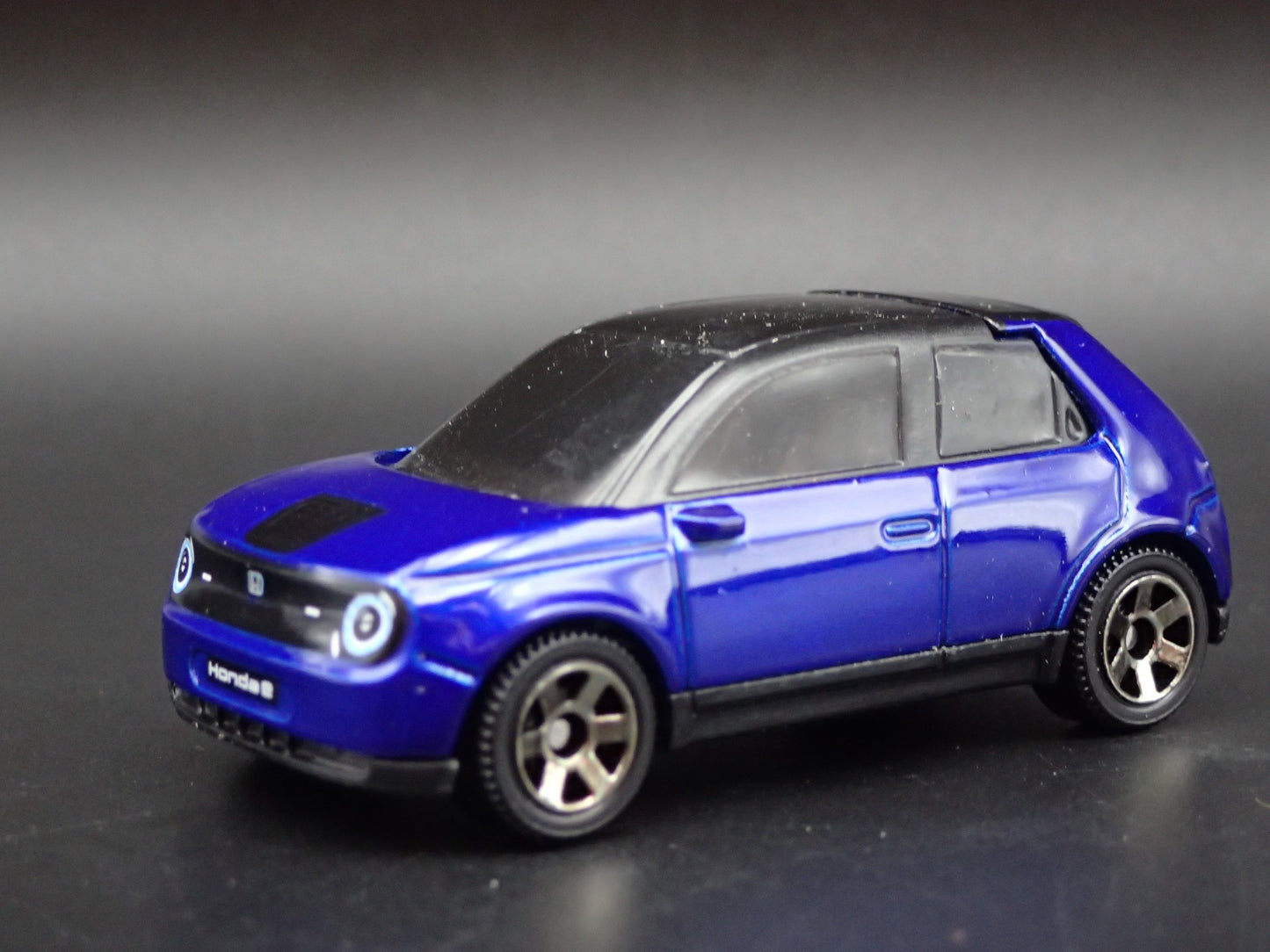 2020-2024 HONDA E ELECTRIC CAR EV 1:64 SCALE COLLECTIBLE DIORAMA DIECAST CAR